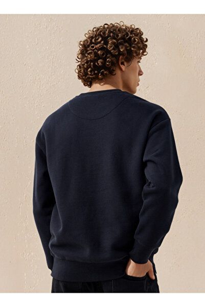 SP Characters Peached Sweatshirt