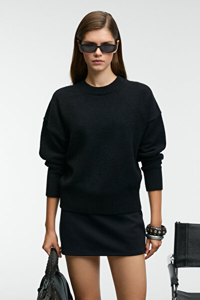 GRIMELANGE Nanna Women's Oversize Fit Soft Cashmere Crew Neck Thick Knitwear Black Sweater