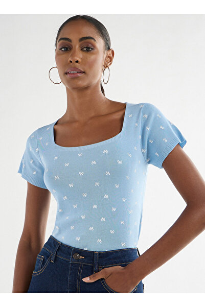 FAV Textured Square Neck T-shirt With Short Sleeves