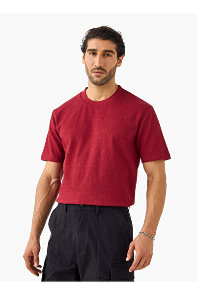 Iconic تي شيرت مريح ومحكم