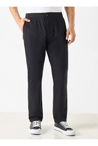 FAV بنطلون بخصر مرن بقصّة عادية مع زر للإغلاق