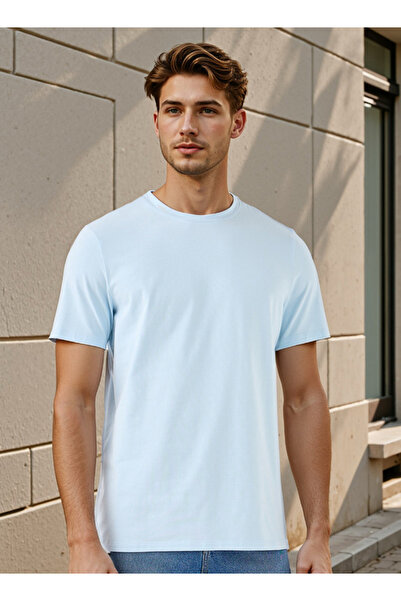 FAV تي شيرت عادي برقبة دائرية وأكمام قصيرة