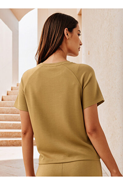 FAV Crew Neck T-shirt with Short Sleeves