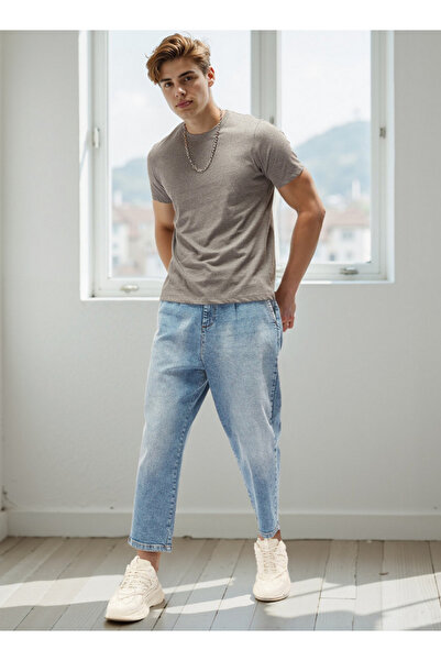 FAV Plain Regular Fit T-shirt with Crew Neck and Short Sleeves