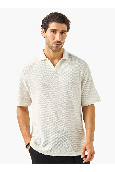 Iconic Textured Polo T-shirt