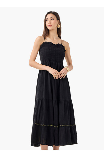 Iconic فستان أيقوني بدون أكمام بتفاصيل مطرزة وأشرطة قابلة للتعديل