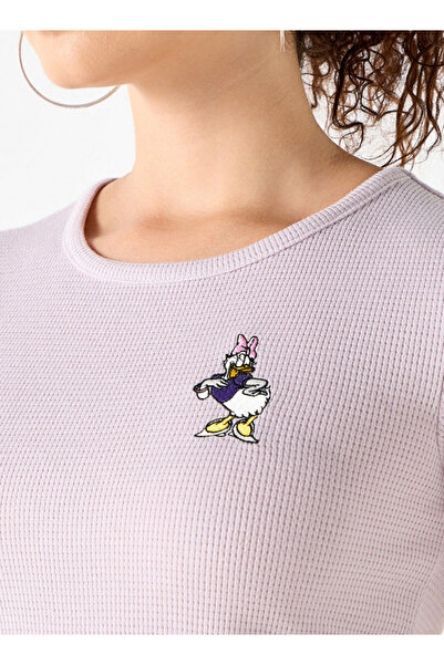 SP Characters Chr L Lettuce Hem Crop Tee