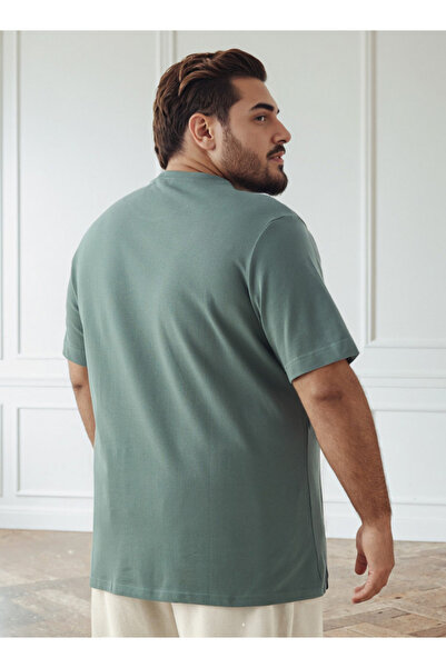 FAV Men Regular Fit Crew Neck Short Sleeves Slogan Print T-shirt