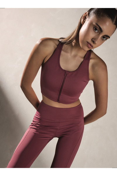 Kappa حمالة صدر رياضية بظهر ريسر بقصة عادية من كابا