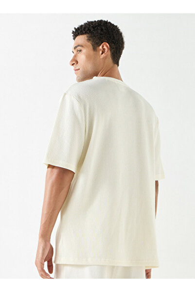 Kappa Textured Crew Neck T-shirt With Short Sleeves