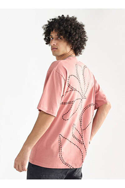 FAV Embroidered Crew Neck T-shirt with Short Sleeves