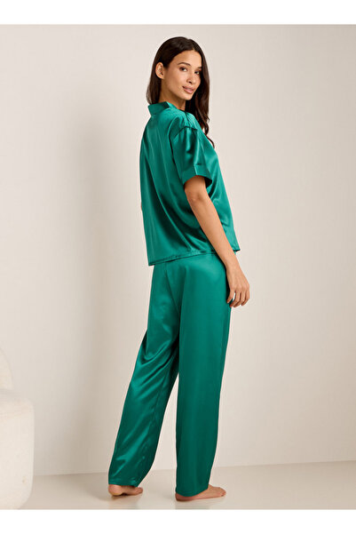 FAV V-neck Top with Short Sleeves and Elasticated Pyjama Set