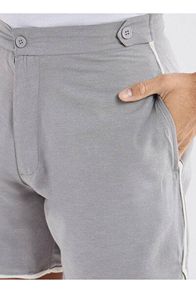 FAV Shorts With Pockets And Piping Detail