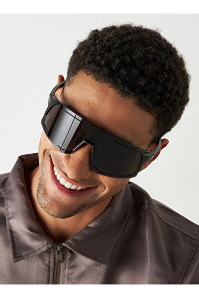 FAV Tinted Lens Full Rim Sunglasses