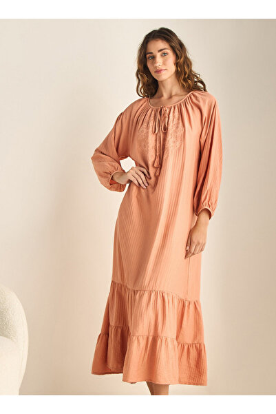 FAV فستان نوم متعدد الطبقات مطرز برباط