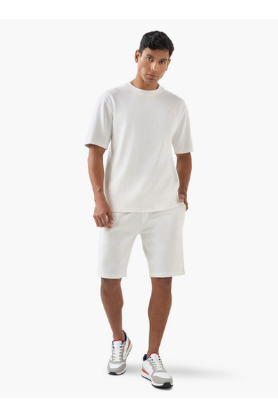 Emperor Logo Shorts with Pockets and Drawstring Closure