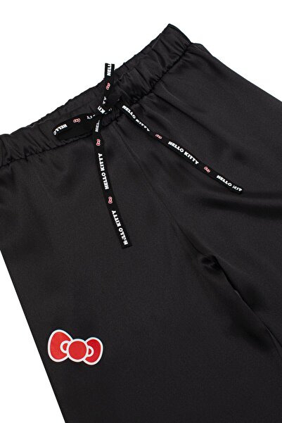 Hello Kitty Lisanslı Düğmeli Uzun Kol Saten Pijama Takımı