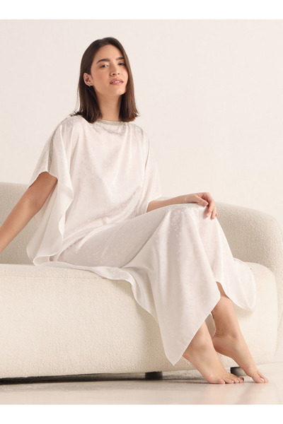 FAV فستان قفطان ليلي مزخرف برقبة على شكل قارب