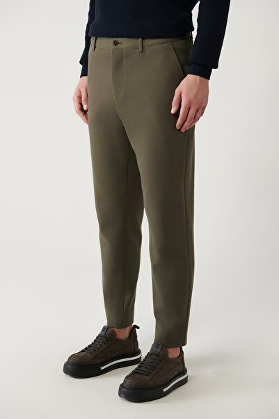 Avva Khakifarbene, diagonal gemusterte, gestrickte Chino-Hose für Herren A32y3061