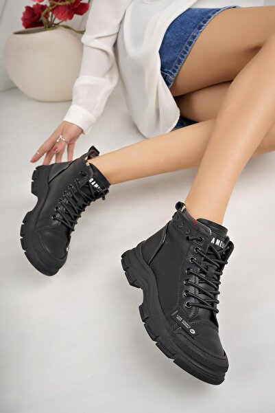 GAMELU Fade Black Lace-Up Winter Women's Boots
