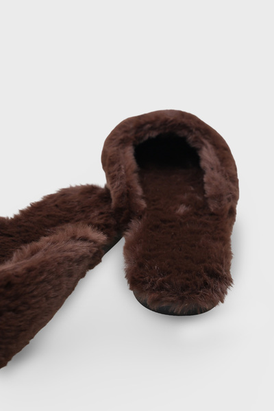 Capone Outfitters Γυναικείες βελούδινες παντόφλες με κλειστά δάχτυλα Cecile