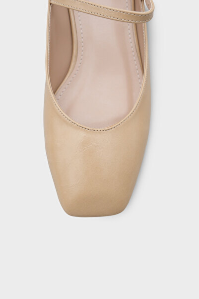 Capone Outfitters Darline Low Heel Blunt Toe Strap Mary Jane Women's Shoes