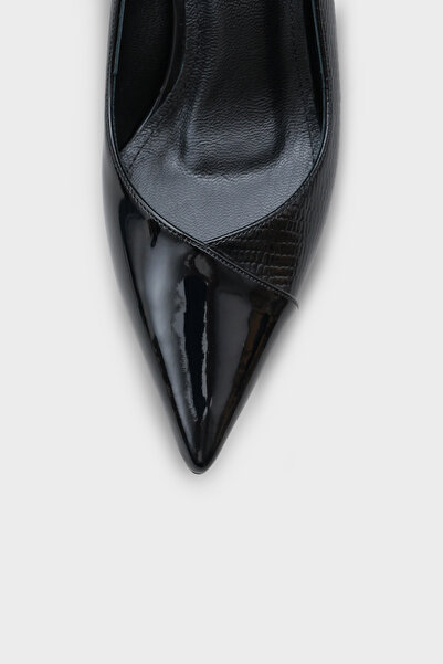 Capone Outfitters Brianne Mid-Heeled Strappy Snake Print Genuine Leather Lined Stiletto