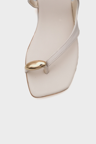 Capone Outfitters Pammy Women's Sandals