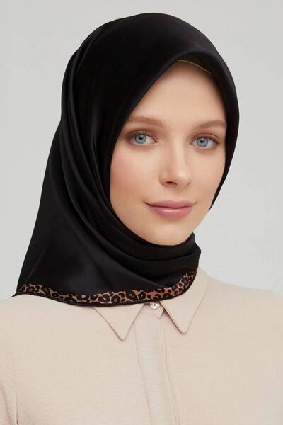 Armine Eșarfă din mătase Tivil cu imprimeu leopard de culoare solidă Nostalgia