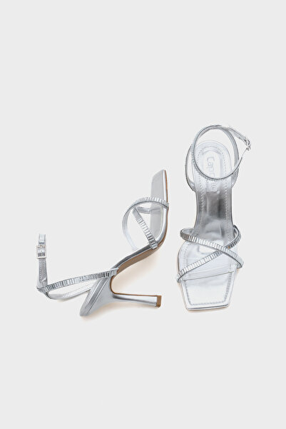 Capone Outfitters Dafna Blunt Toe Heeled Ankle Strap Stone Women's Sandals