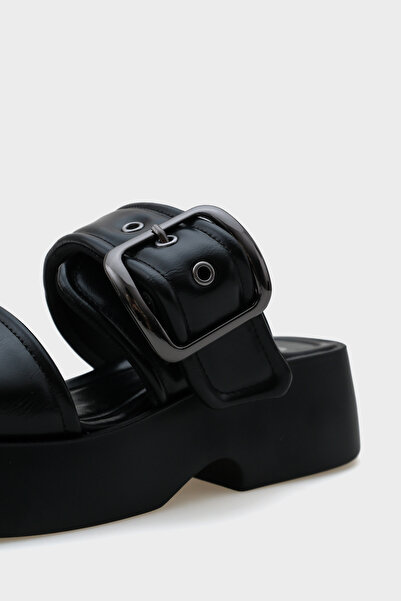 Capone Outfitters Merry Wedge Heeled Double Banded Buckle Women's Comfort Slippers