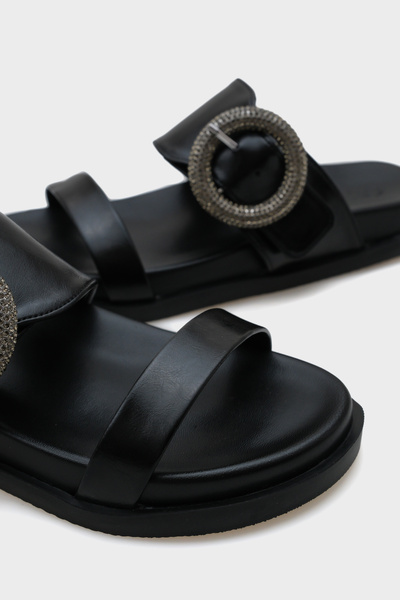 Capone Outfitters Mary Stone Buckle Women's Comfort Slippers