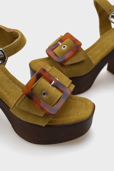 Capone Outfitters Marit Platform Leopard Buckle Women's Sandals