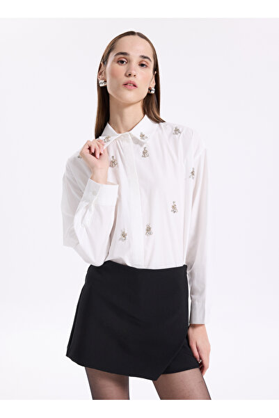 Fabrika Oversize Gömlek Yaka Taşlı Beyaz Kadın Gömlek F4WL-GML0383