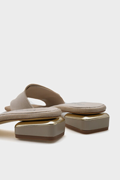 Capone Outfitters Γυναικείες παντόφλες με κοντό τακούνι Malva Round Blunt Toe Stone Buckle