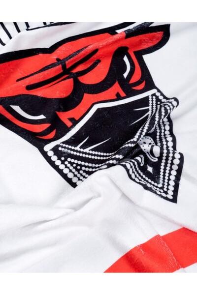 Plus Eighteen Chicago Beach Towel Us3615By