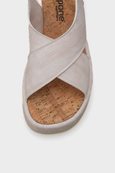 Capone Outfitters Dámské sandály Dena na klínovém podpatku s křížovým páskem