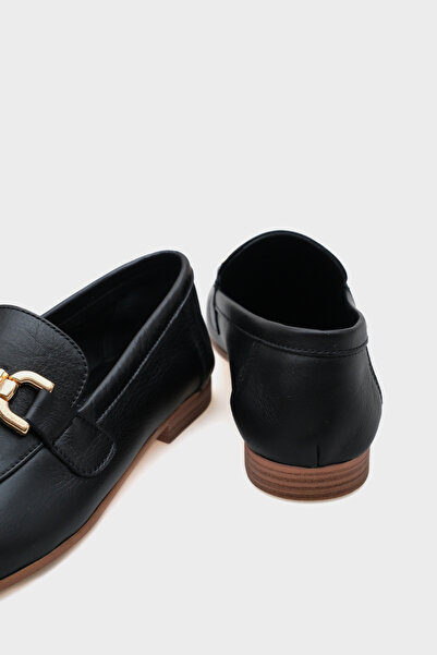 Capone Outfitters Дамски мокасини от черна естествена кожа със златна катарама