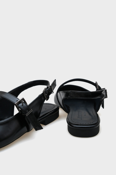 Capone Outfitters Dámské baleríny s otevřenou přezkou s proužkovanou špičkou