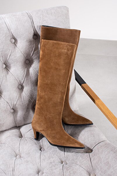 FSKOMBİN حذاء نسائي من الجلد الطبيعي من Enva Camel Suede بكعب قصير