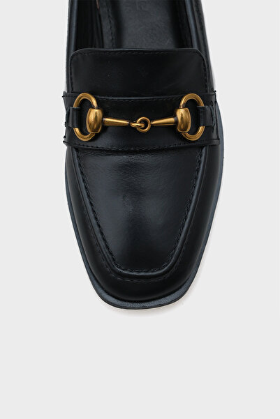 Capone Outfitters Дамски мокасини Carly от естествена кожа с метална катарама