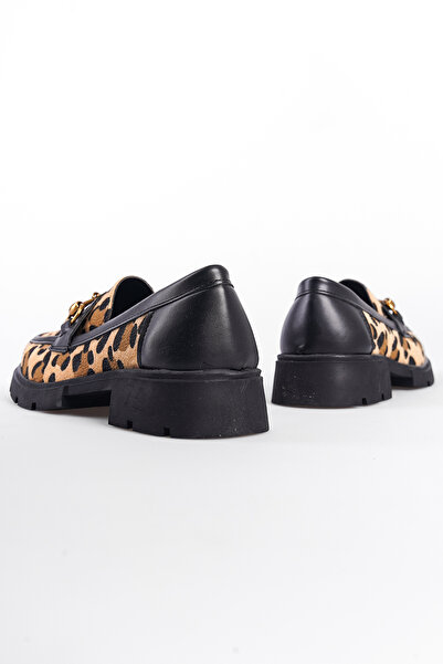 Capone Outfitters Dámská mokasína Jessie Trak Sole s kovovou přezkou