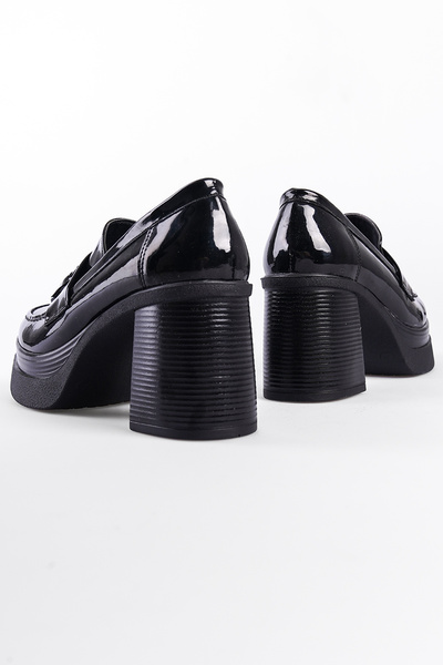 Capone Outfitters Dámsky mokasín so stredným podpätkom s okrúhlou špičkou