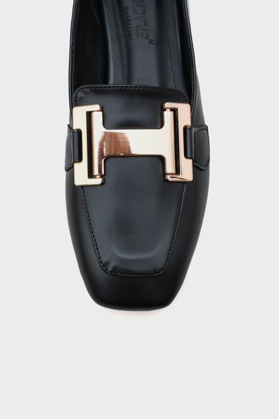 Capone Outfitters Carey Küt Burunlu Metal Toka Aksesuarlı Kadın Loafer