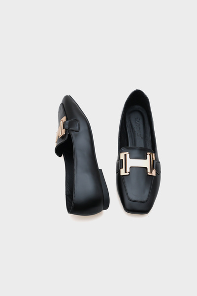 Capone Outfitters Carey Küt Burunlu Metal Toka Aksesuarlı Kadın Loafer