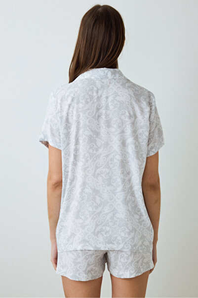 Penti Açık Gri Roses Gömlek Yakalı Kısa Kollu Şortlu Pijama Takımı