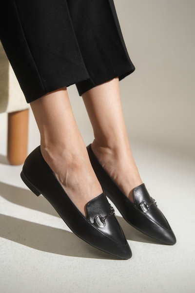 Capone Outfitters Dámské baleríny Bluby z pravé kůže se špičatou přezkou