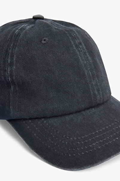 Penti George Black Hat