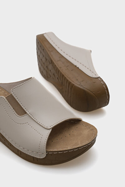 Capone Outfitters Anatomická měkká pohodlná podrážka na klínovém podpatku Mother pantofle