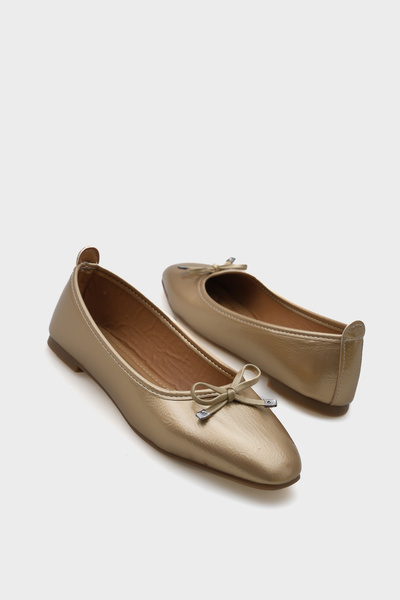 Capone Outfitters Zlaté dámské baleríny Hana Trend s vrásčitým vzorem